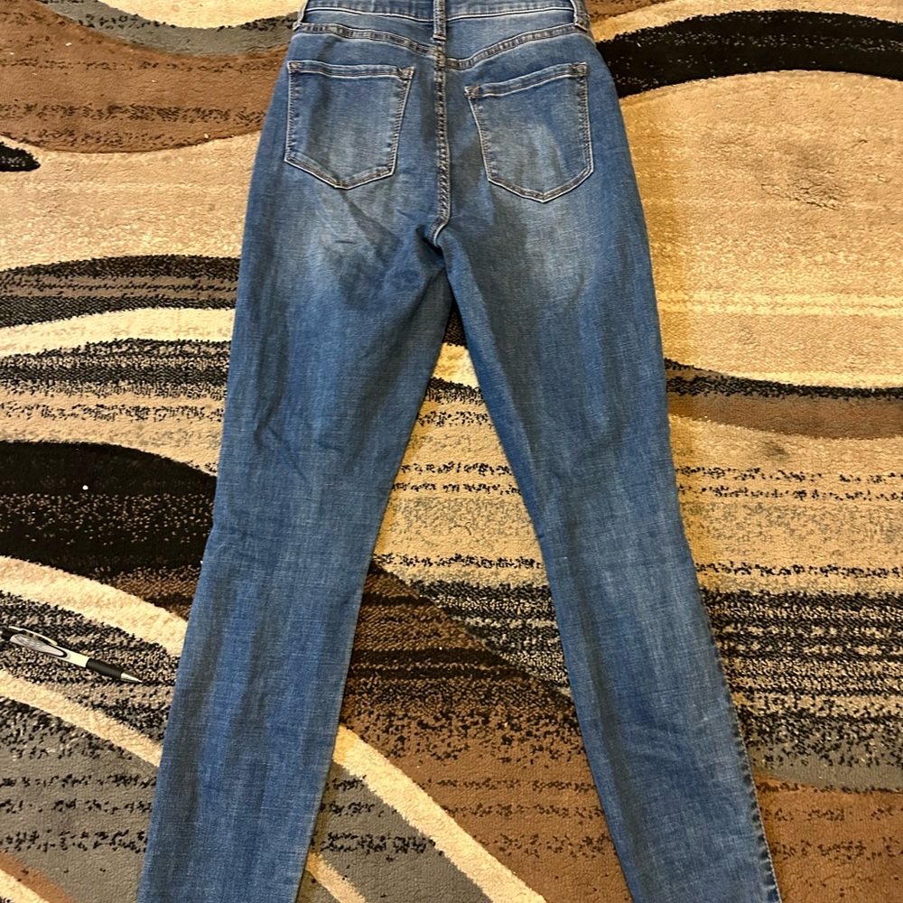 Women blue Jean pants 5/27. All clothes are only $5
